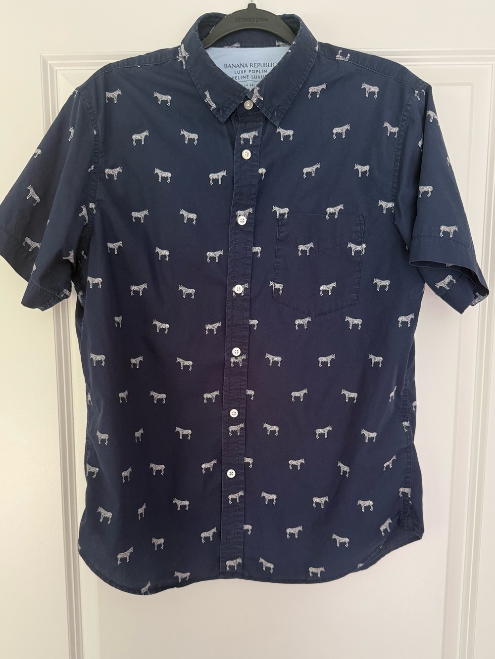 Banana Republic Navy Short-Sleeve Shirt with White  zebras Print